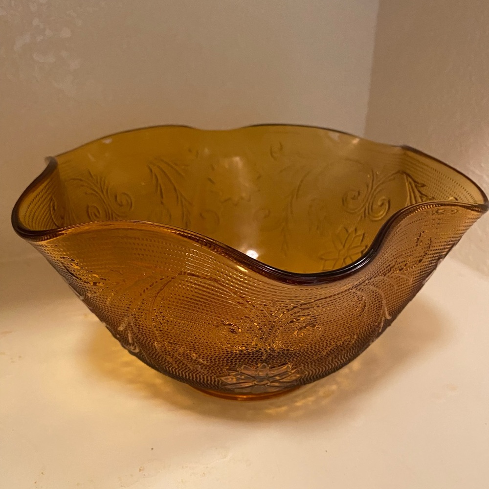 Tiara Indiana Amber Glass Sandwich Pattern Ruffled 10" Salad Bowl